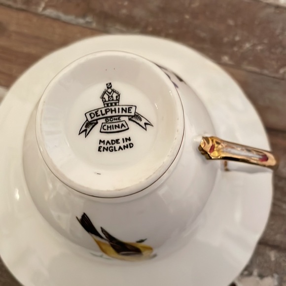 Delphine bone China from England tea cup & saucer. - Picture 5 of 8